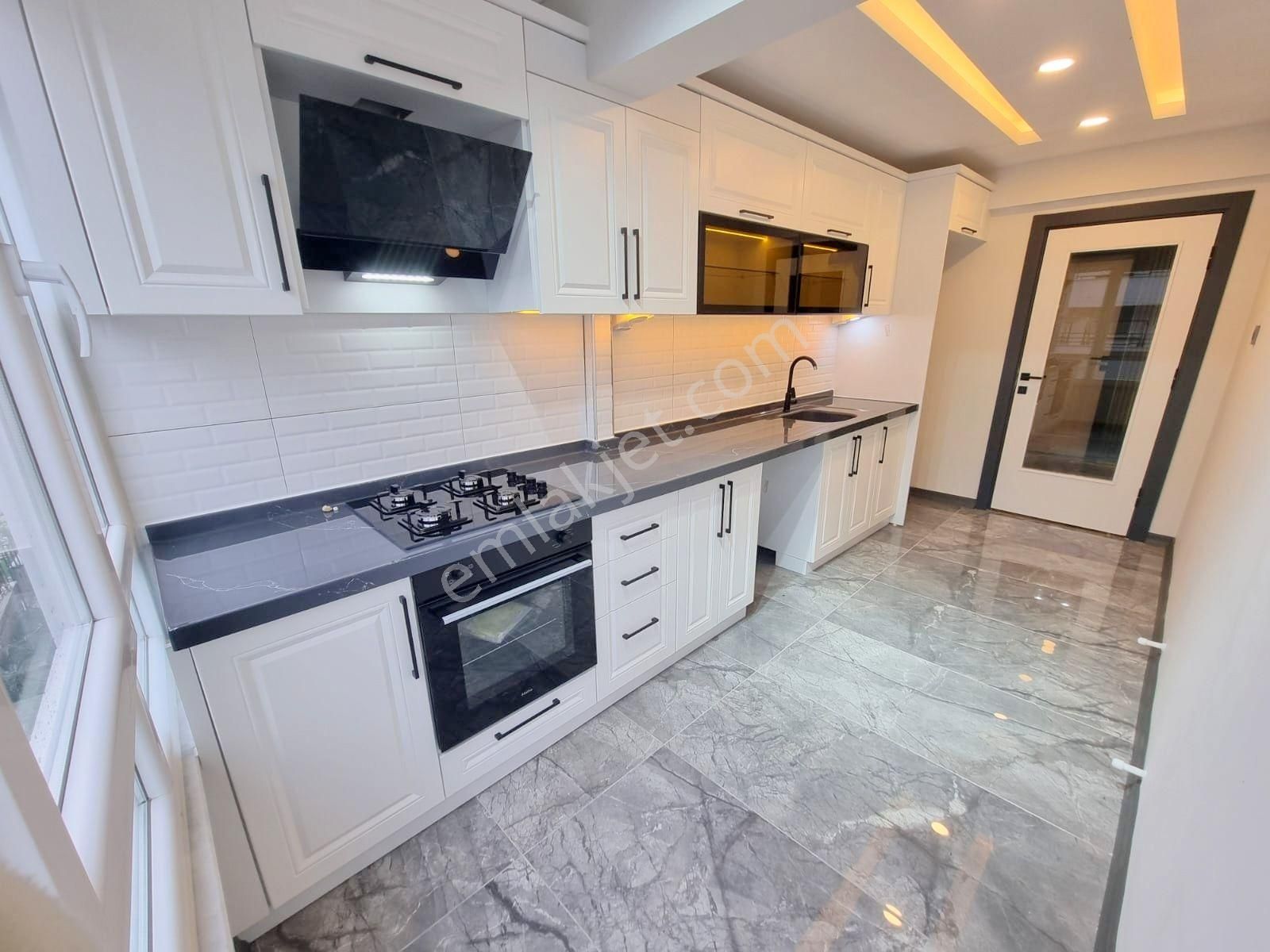 🟣⚫akçayın Merkezin'de Arakat Ön Cephe Muhteşem Tasarımıyla Göz Alan 2+1 Daire - Görsel 15