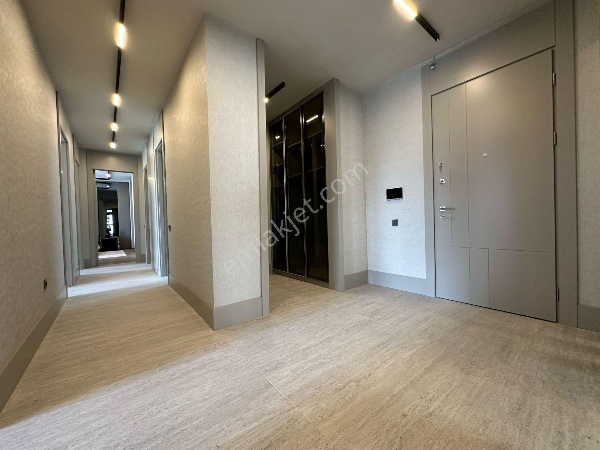 Pursaklar Mehmet Zengin Emlak'tan Kapalı Otoparklı Çift Banyolu 6.kat 4+1 Lüks Sitede Daire - Görsel 10