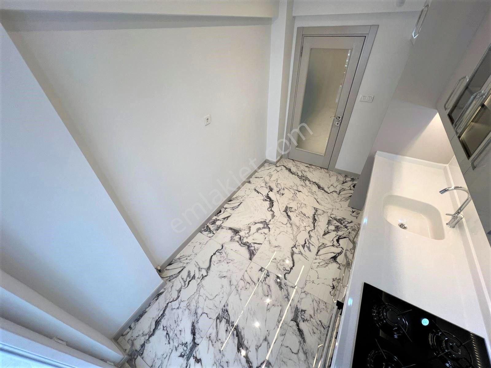 🟠🟠 Alfa'dan Açay'da Ayrı Mutfak Satılık Şık Tasarımlı Ön Cephe 3+1 Geniş Daire - Görsel 18