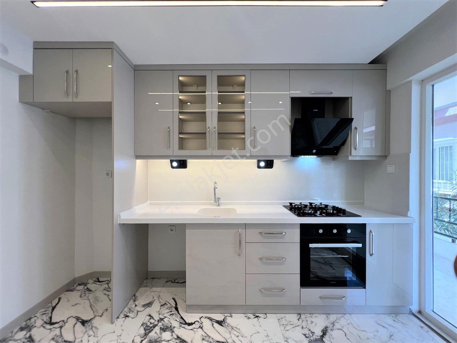 🟠🟠 Alfa'dan Açay'da Ayrı Mutfak Satılık Şık Tasarımlı Ön Cephe 3+1 Geniş Daire