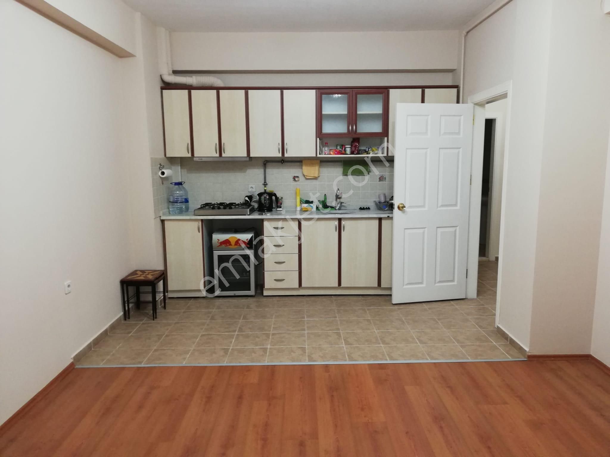 Recep Ümit Emlak'tan Büyükdere Mahallesinde Atatürk Bulvarı Yakını Amerikan Mutfaklı 2+1 Daire Fç40