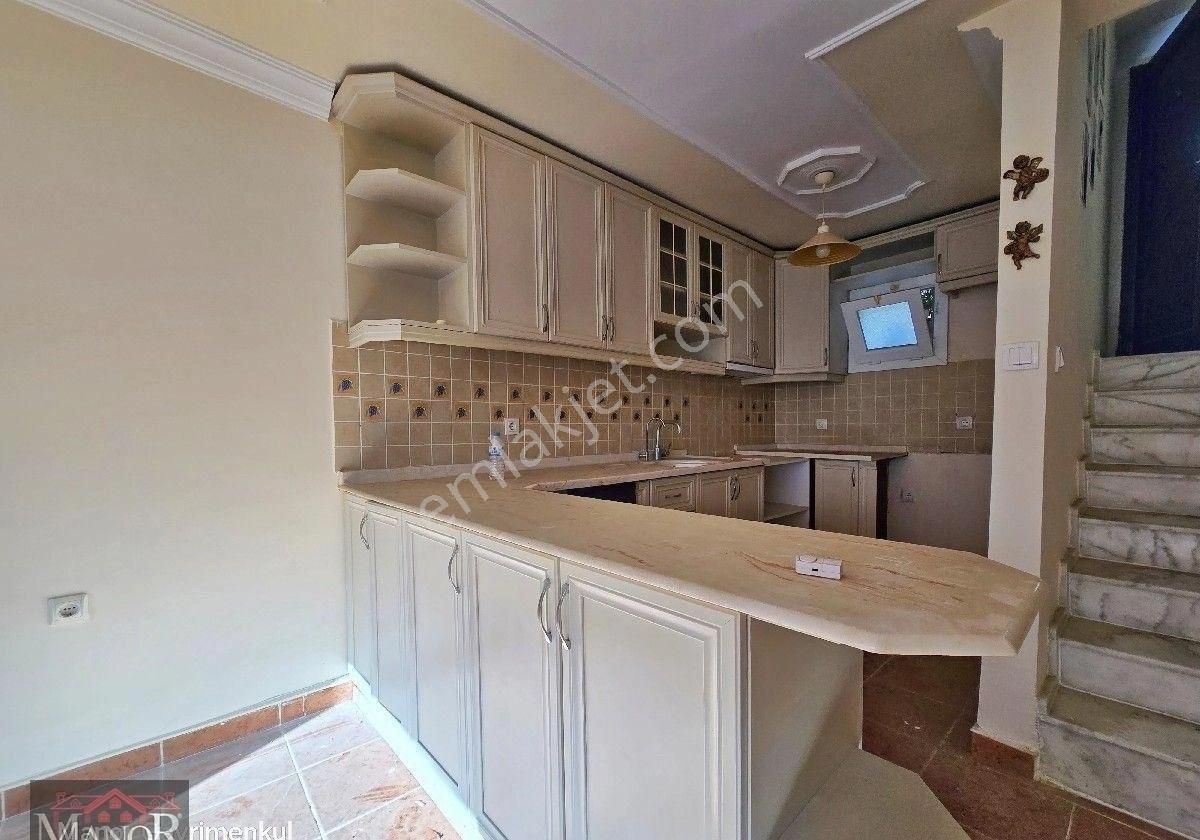 Kuşadası Kadınlar Denizinde 4+1 Deniz Manzaralı Havuzlu Sitede Satılık Villa - Görsel 13