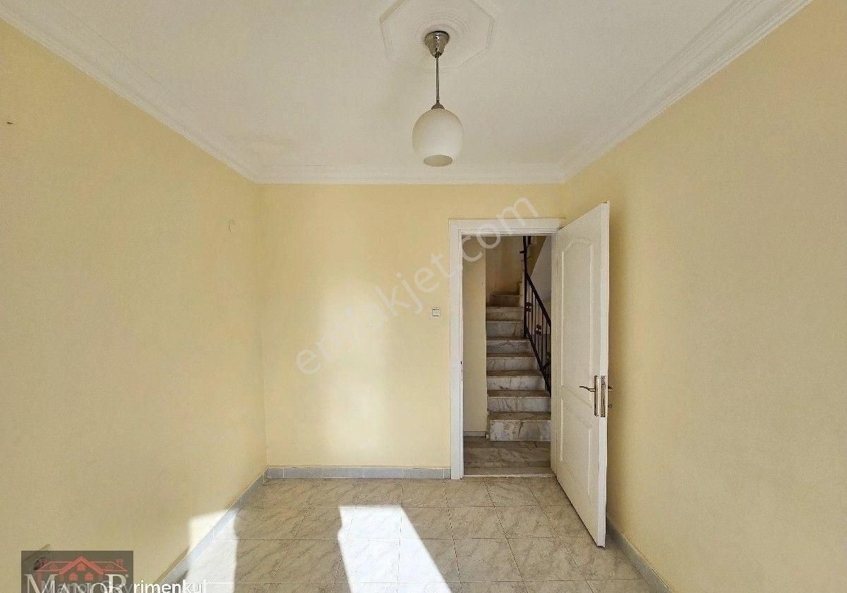 Kuşadası Kadınlar Denizinde 4+1 Deniz Manzaralı Havuzlu Sitede Satılık Villa - Görsel 30