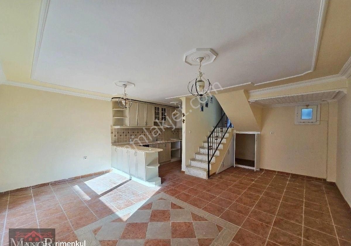 Kuşadası Kadınlar Denizinde 4+1 Deniz Manzaralı Havuzlu Sitede Satılık Villa - Görsel 12