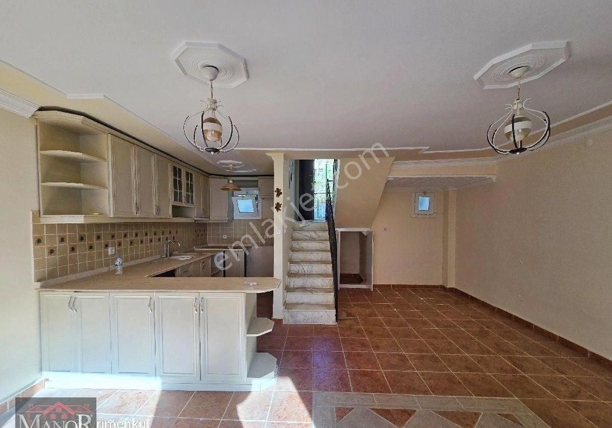 Kuşadası Kadınlar Denizinde 4+1 Deniz Manzaralı Havuzlu Sitede Satılık Villa - Görsel 32