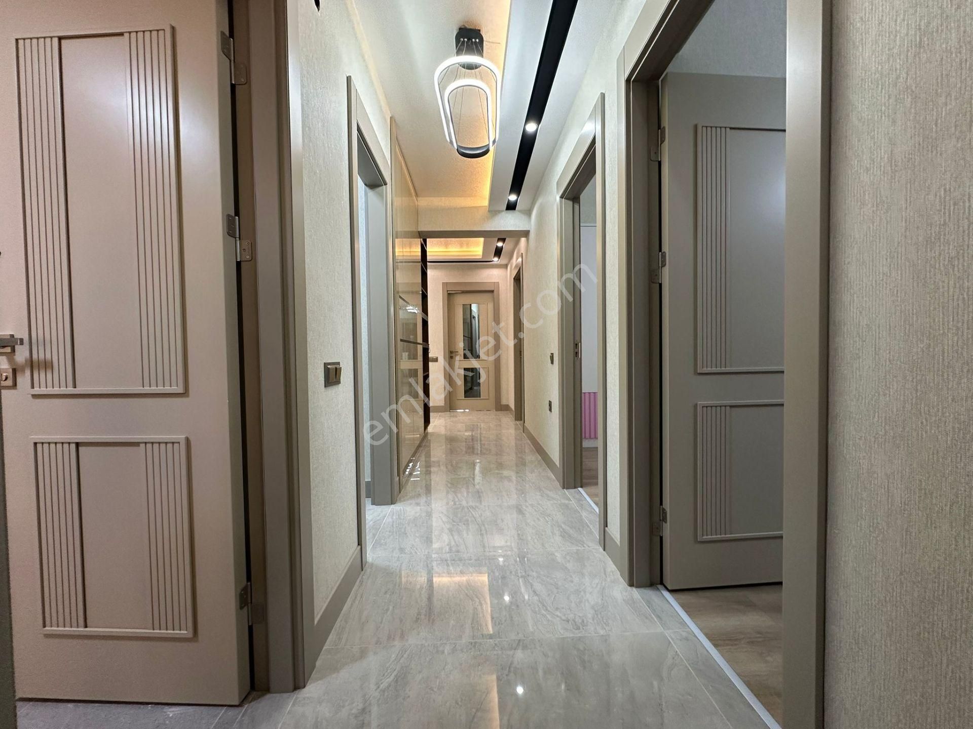 Pursaklar Mehmet Zengin Emlak'tan Kapalı Otoparklı Sitede 9. Kat 4+1 Ultra Lüks Hastane Yakını - Görsel 37