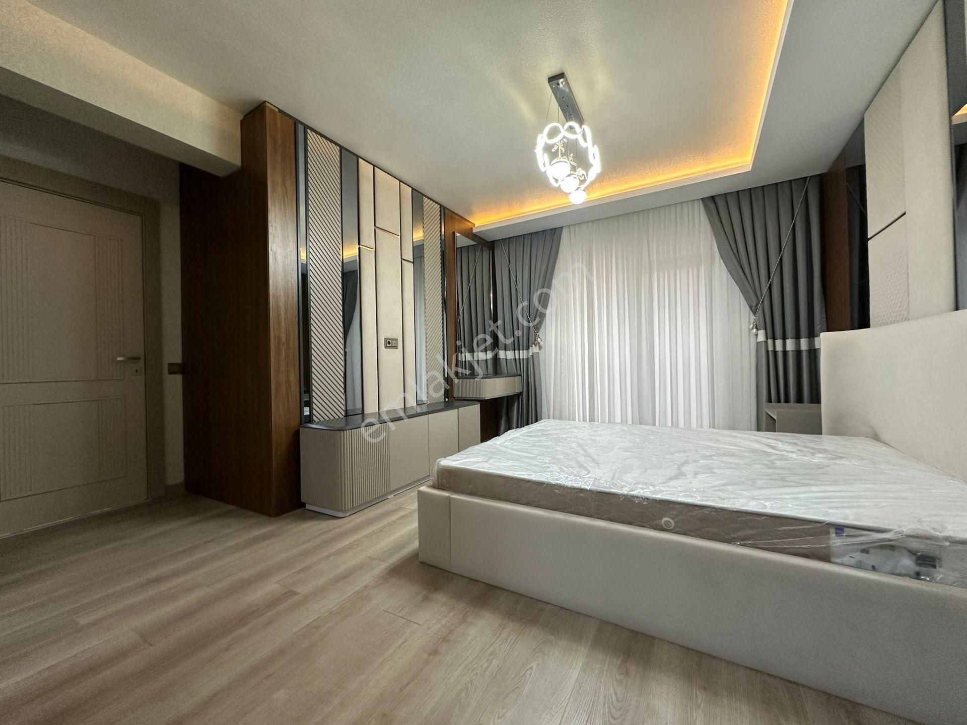 Pursaklar Mehmet Zengin Emlak'tan Kapalı Otoparklı Sitede 9. Kat 4+1 Ultra Lüks Hastane Yakını - Görsel 14