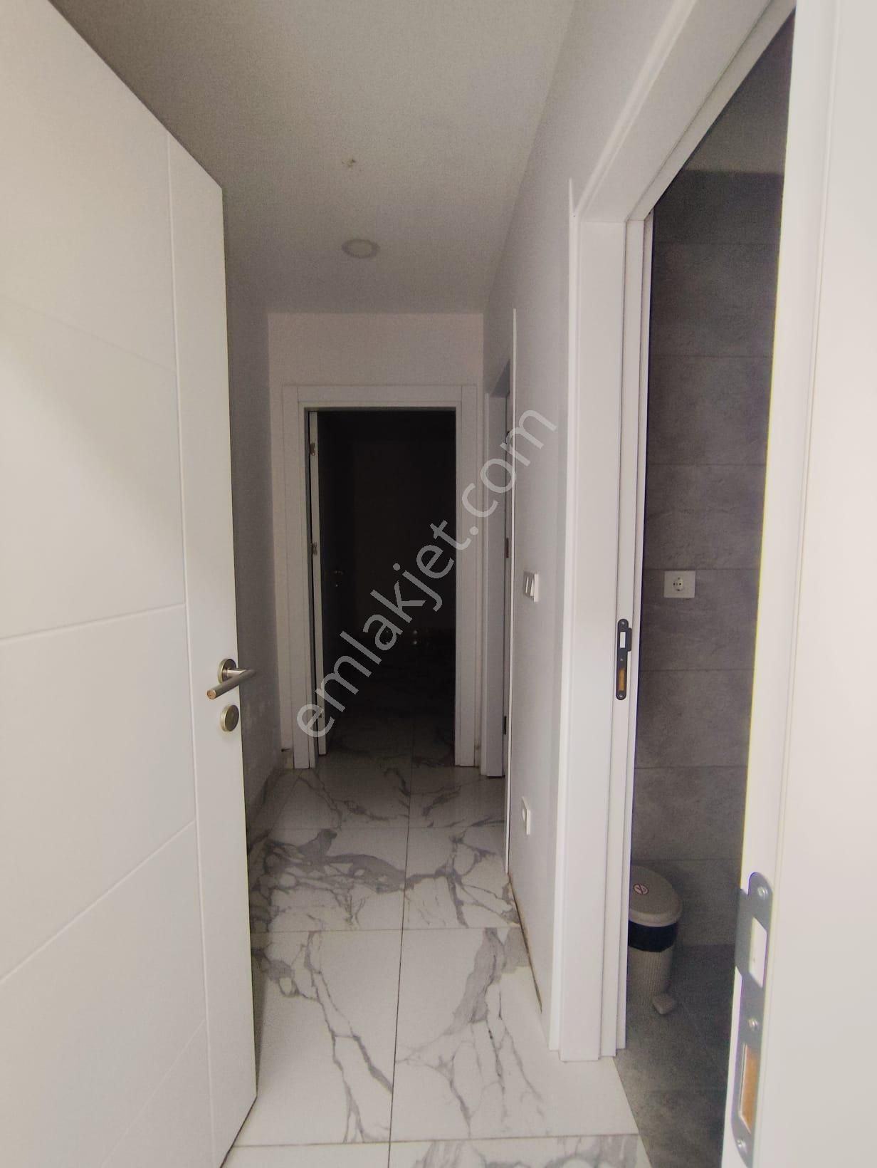 Mertcan Dan Royal Garden Sitesinden 2+1 Ebeveyn Banyolu - İskanlı Fırsat - Görsel 15