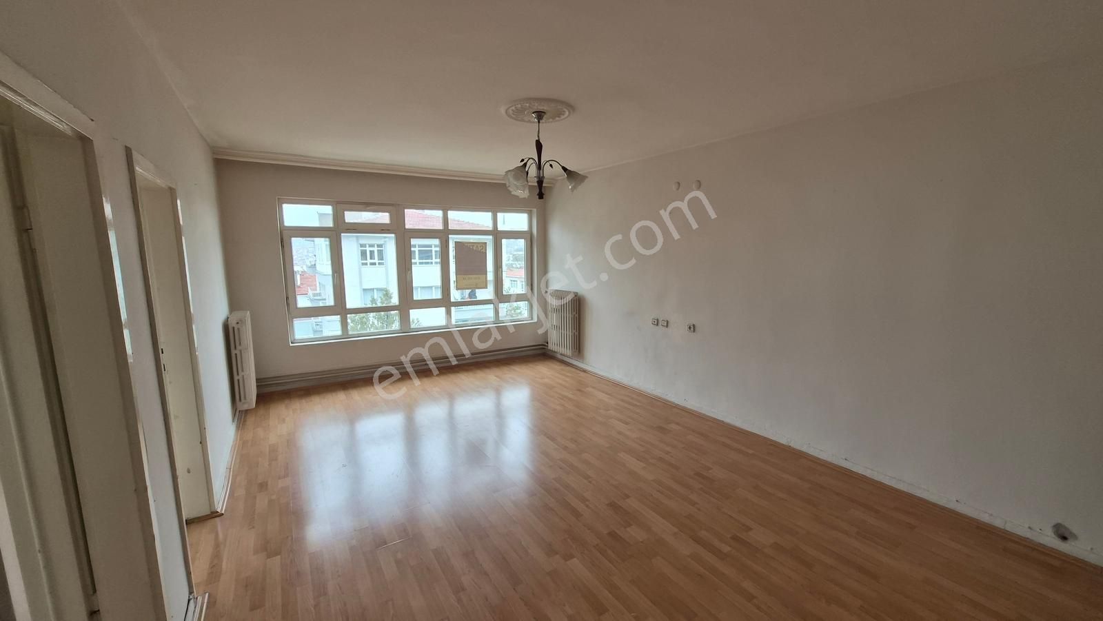 Kent Emlak'tan Abidin Paşada 3. Katta 3+1 Yapılı Satılık Daire - Görsel 3