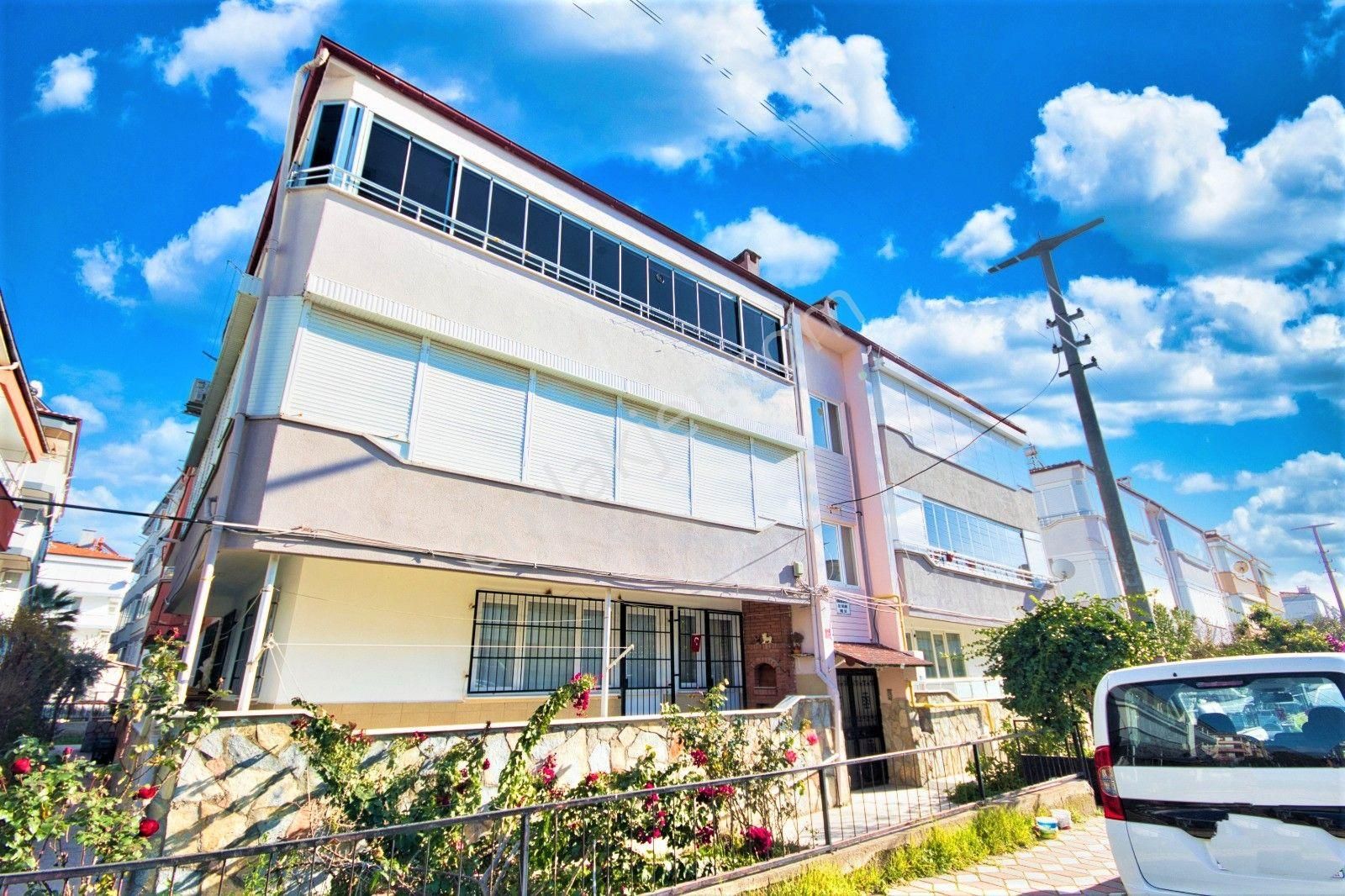 🟠🟠alfa'dan Akçay'da Satılık Barbekülü Ayrı Mutfak Denize 400 Mt Mesafede 2+1 Geniş Daire