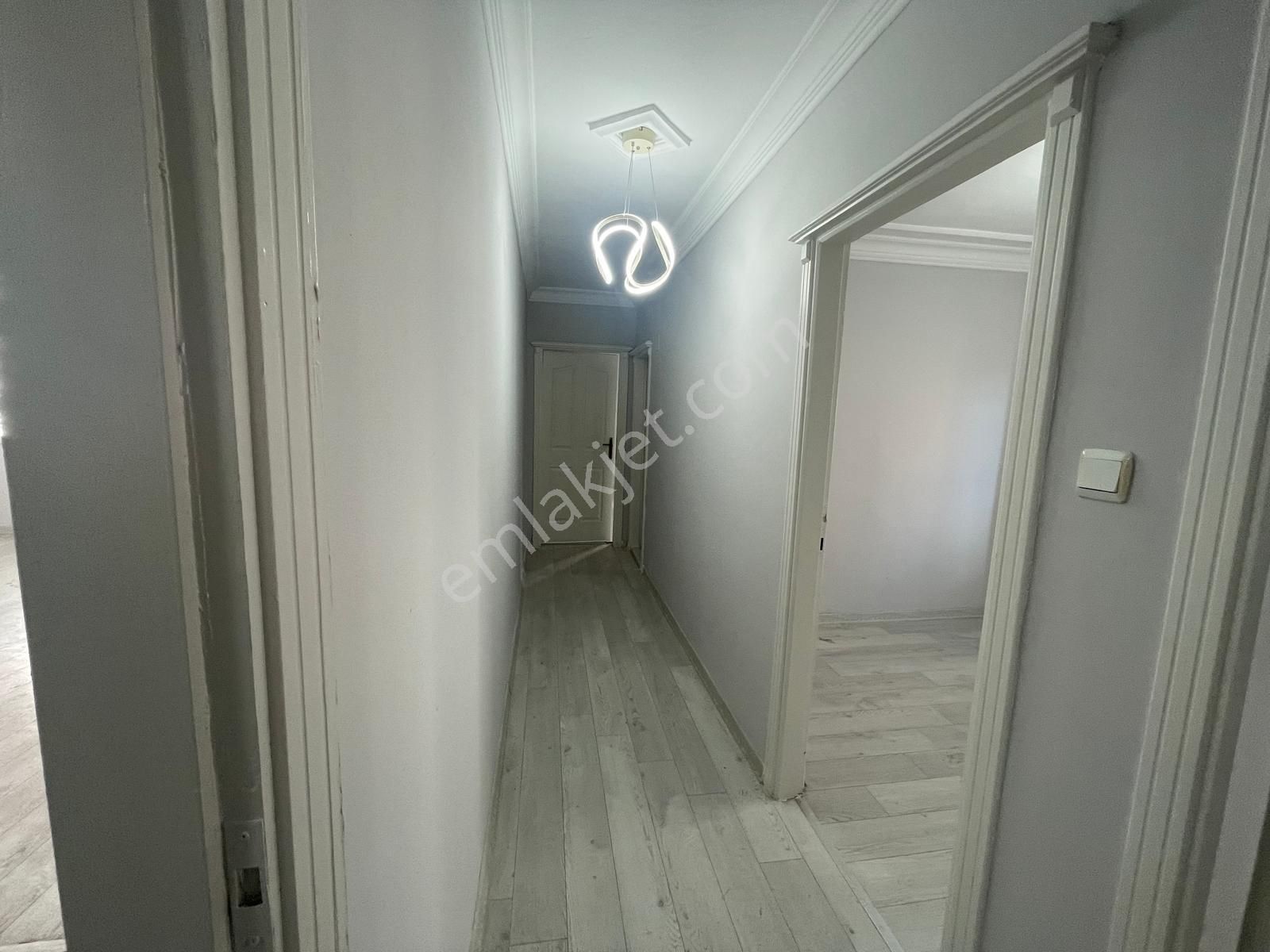 3ev Emlak'tan T.özal-s.demirel Blv 4+1 Kap. Mutfak Satılık Daire - Görsel 3