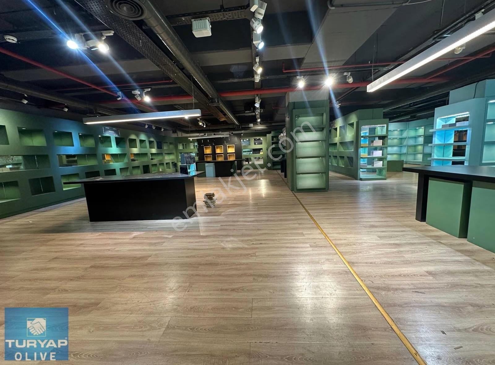 İstoç Ticaret Merkezi 400 M2 Satılık Ofis Büro Nefise Kasap - Görsel 13