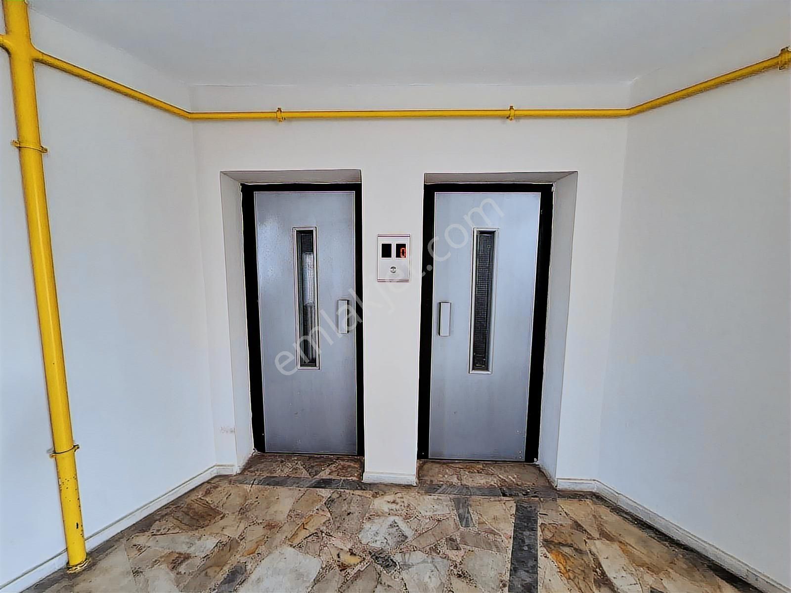 H.okan Merzeci Bulvarı Gözde Lokasyonda Satılık 3+1 Daire - Görsel 15