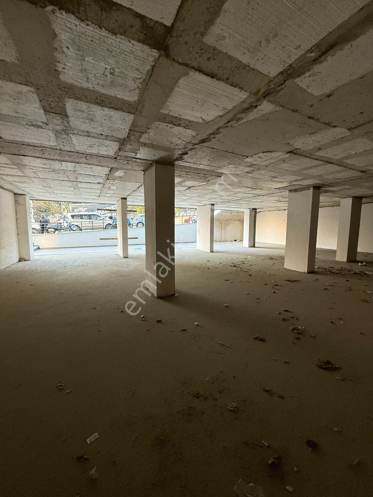 Adnan Kahveci Bölgesi Cadde Üstü Sıfır 330 M2 Satılık Dükkan !! - Görsel 6