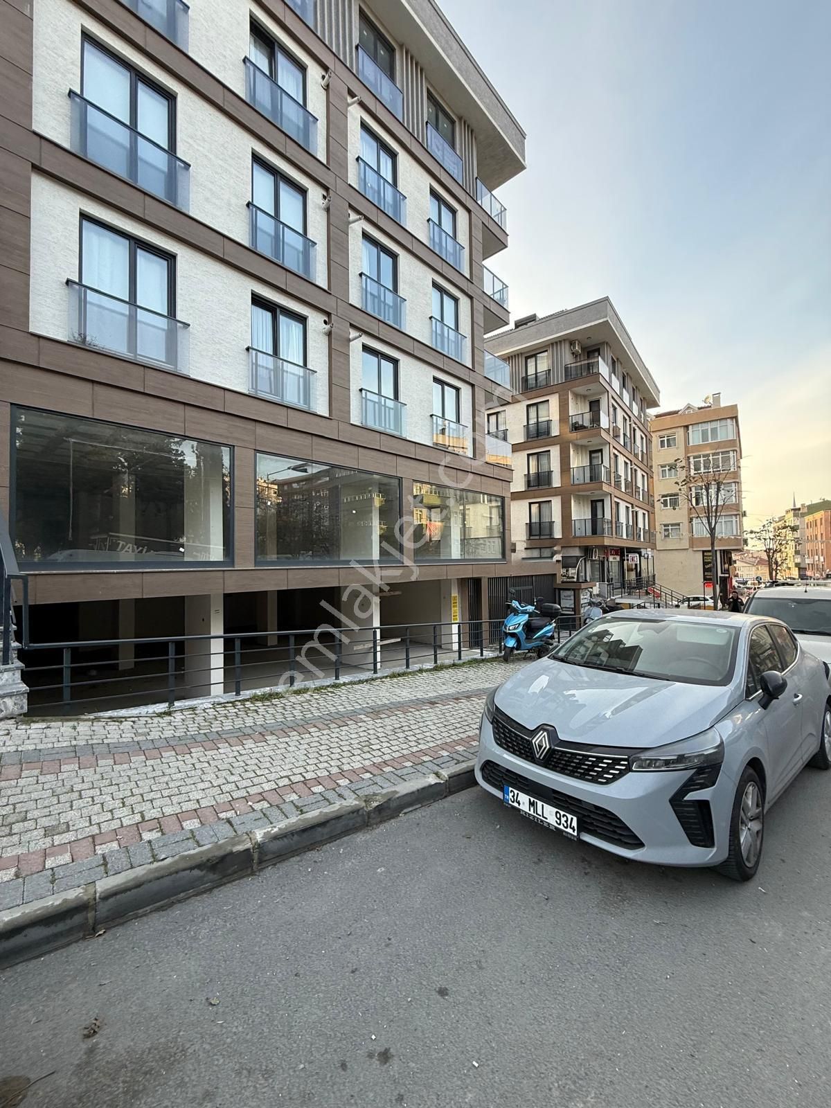 Adnan Kahveci Bölgesi Cadde Üstü Sıfır 330 M2 Satılık Dükkan !! - Görsel 11
