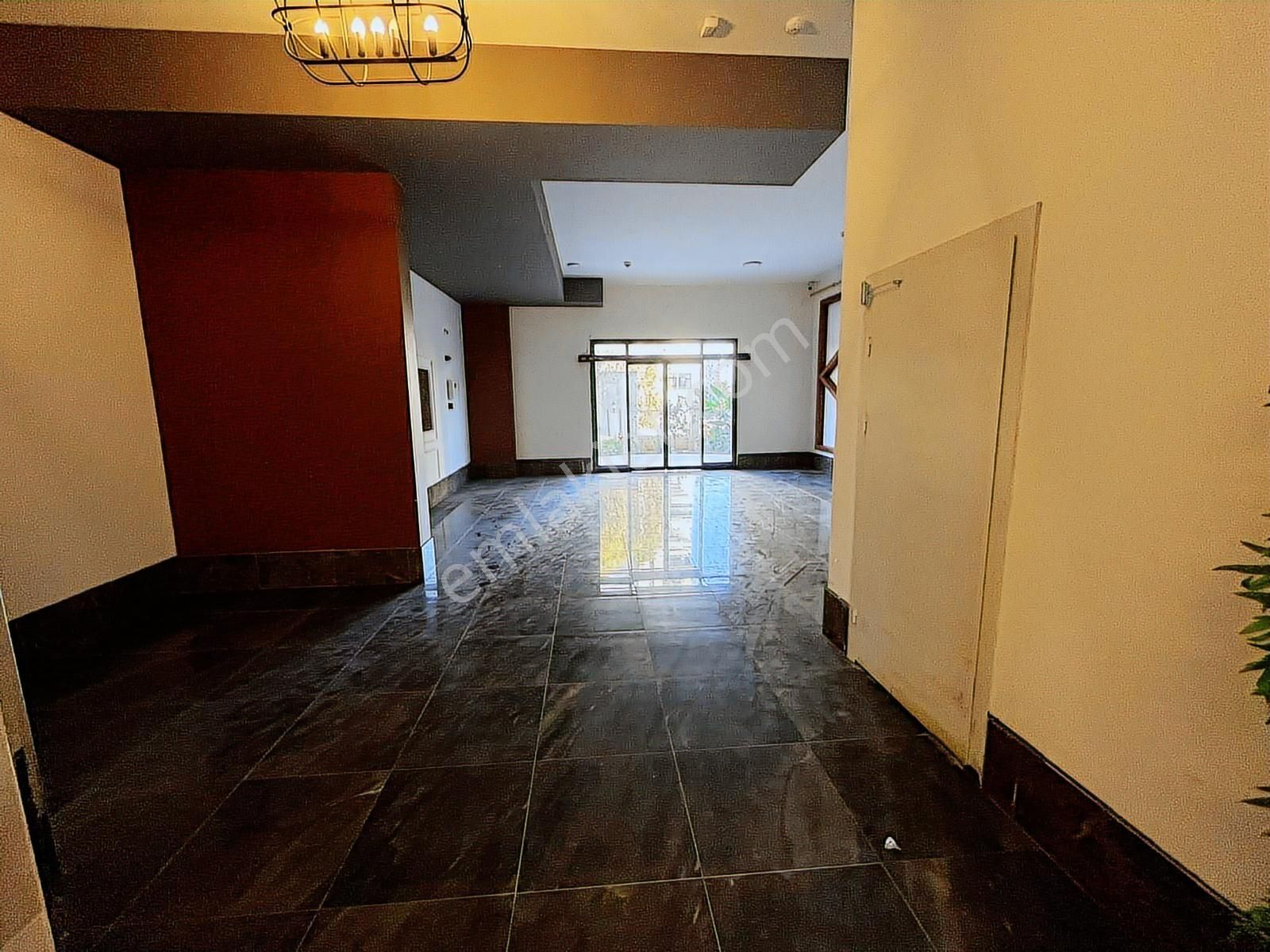 Arca' Dan Site İçerisinde Eşyalı Ve Havuzlu Satılık 2+1 Daire - Görsel 2