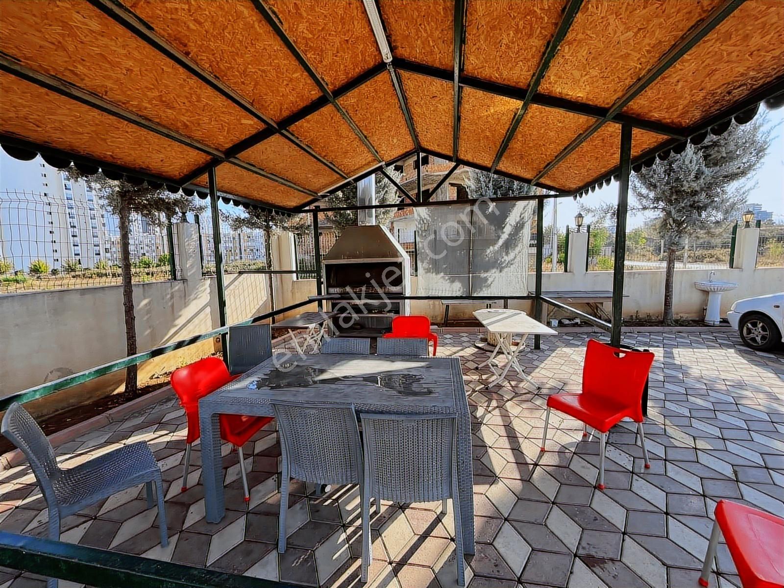 Arca' Dan Site İçerisinde Eşyalı Ve Havuzlu Satılık 2+1 Daire - Görsel 7