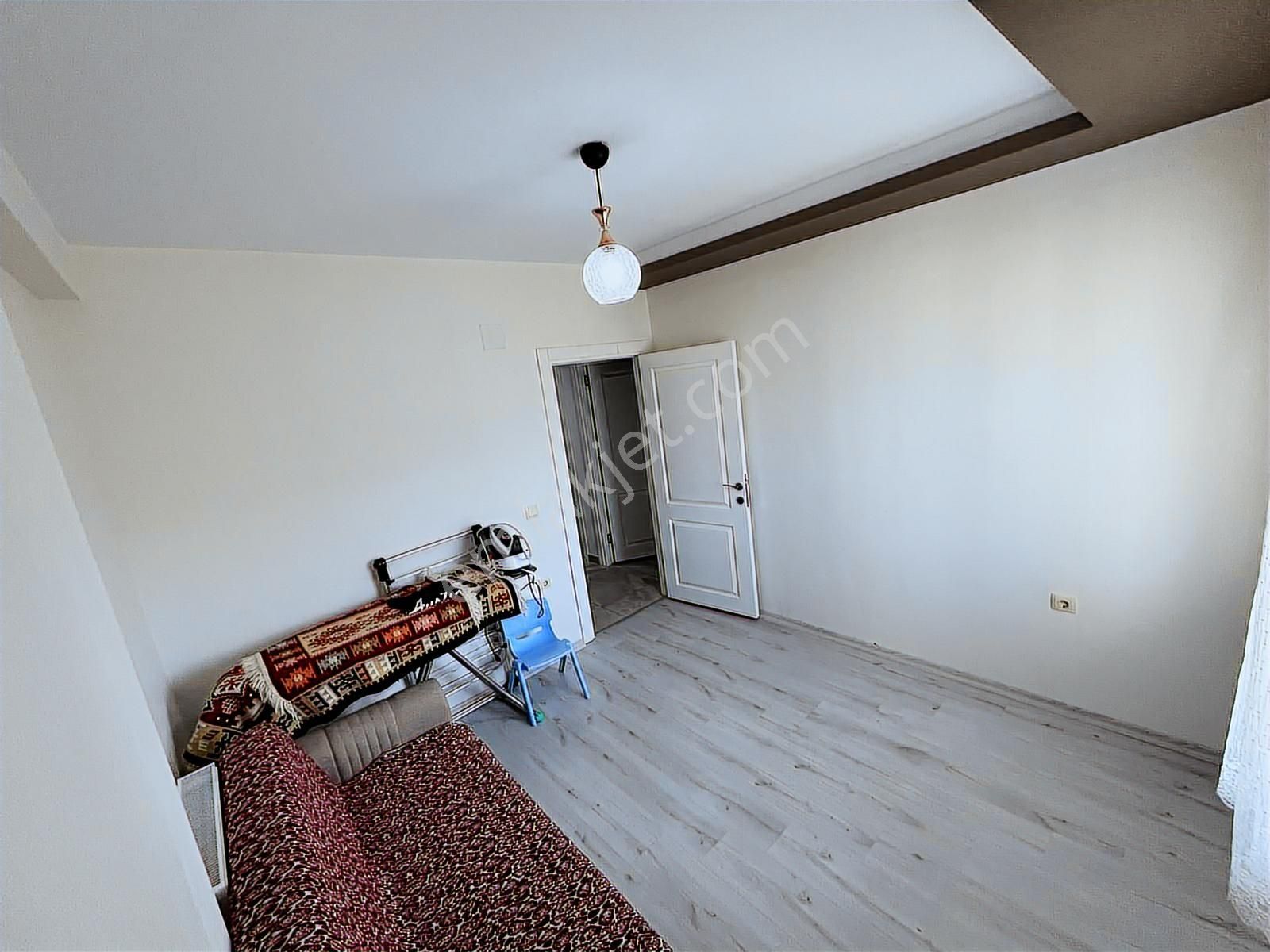 Arca' Dan Site İçerisinde Eşyalı Ve Havuzlu Satılık 2+1 Daire - Görsel 25