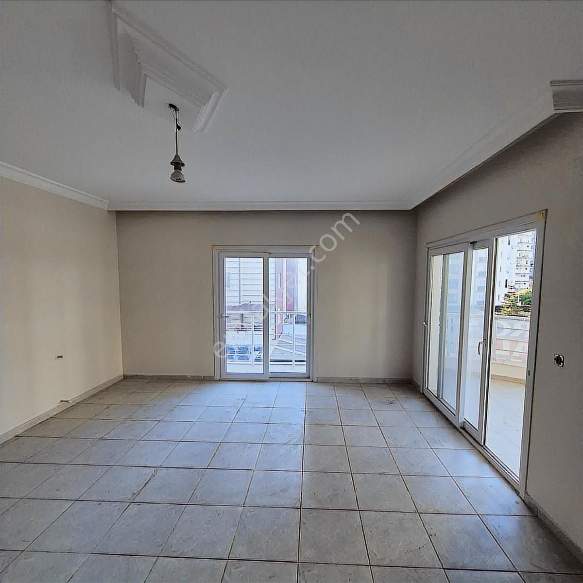 Mezitli Akdeniz Mah. Dev Teraslı Yenilenmiş Ultra Geniş 3+1 - Görsel 14