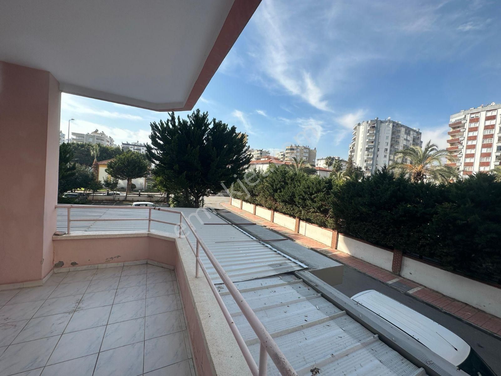 Arca Gyd : Viranşehir'de 150m2 3+1 Kiralık Daire - Görsel 18