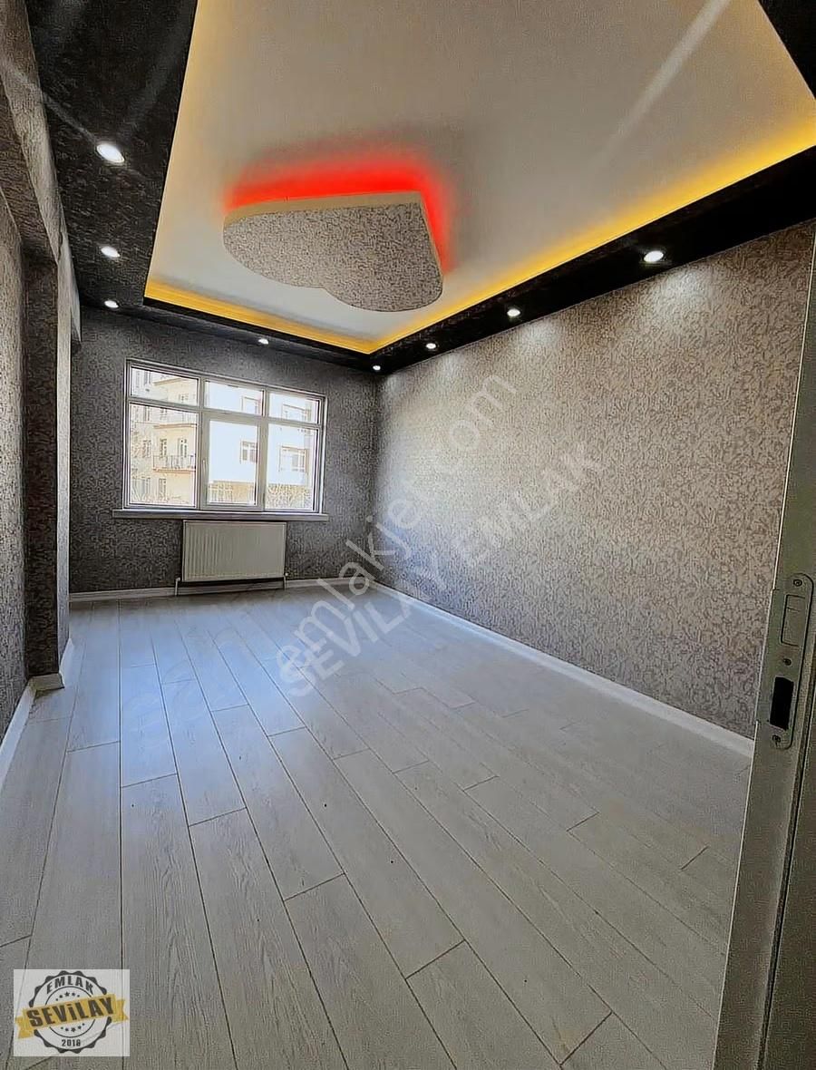 Yakacık Mahallesi Çilek Sokakta 1. Kat Ön Cephe Satılık Daire. - Görsel 4