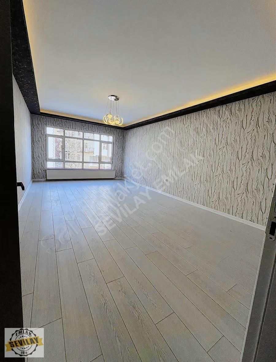 Yakacık Mahallesi Çilek Sokakta 1. Kat Ön Cephe Satılık Daire. - Görsel 5