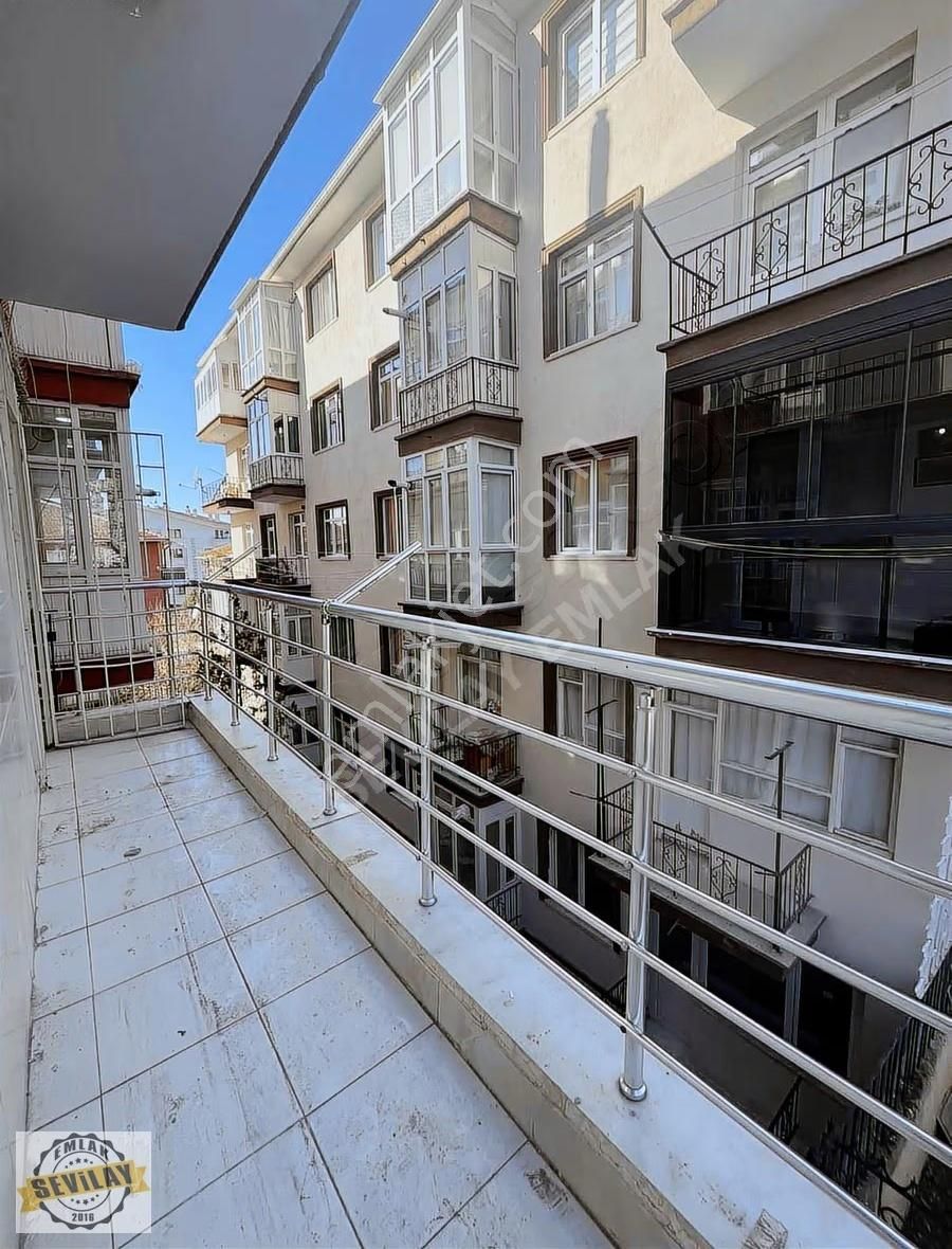 Yakacık Mahallesi Çilek Sokakta 1. Kat Ön Cephe Satılık Daire. - Görsel 7