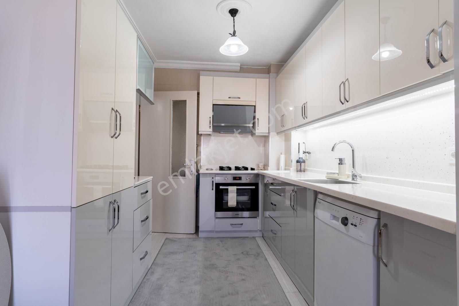 Emin'den 3+1 Tadilatlı Otoparklı Masfarsız Daire - Görsel 19