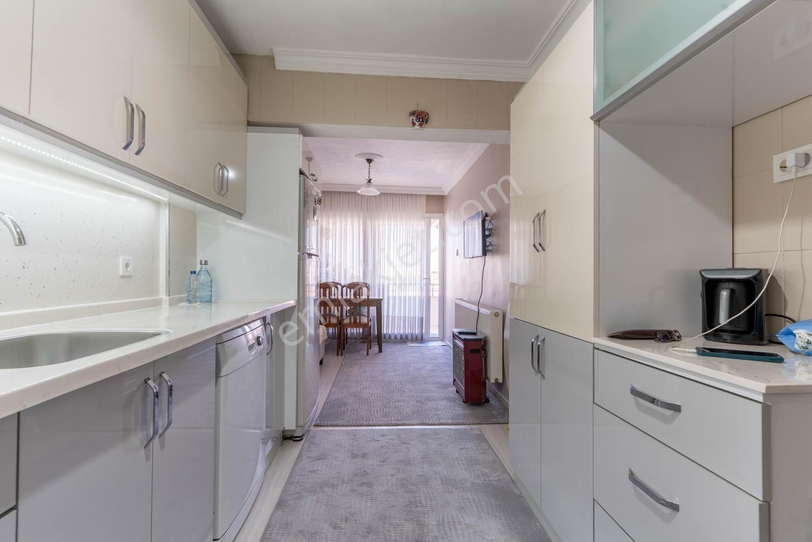 Emin'den 3+1 Tadilatlı Otoparklı Masfarsız Daire - Görsel 15