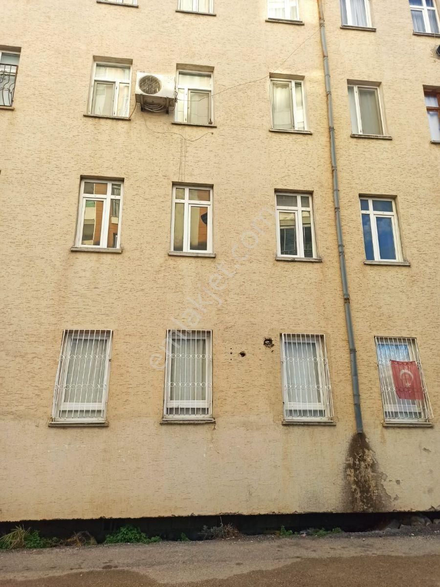 Kozan Gayrimenkul'den Kozan Lisesi Civarı Merkezi Konumda Daire - Görsel 3
