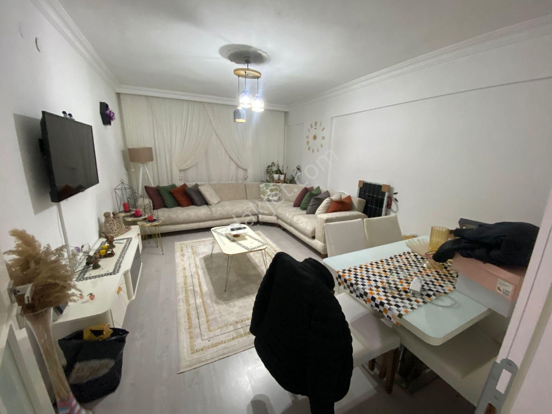 Sincan Ahievran'da Cadde Üzeri Ön Cephe Arakatta Emsalsiz Asansörlü Daire - Görsel 12