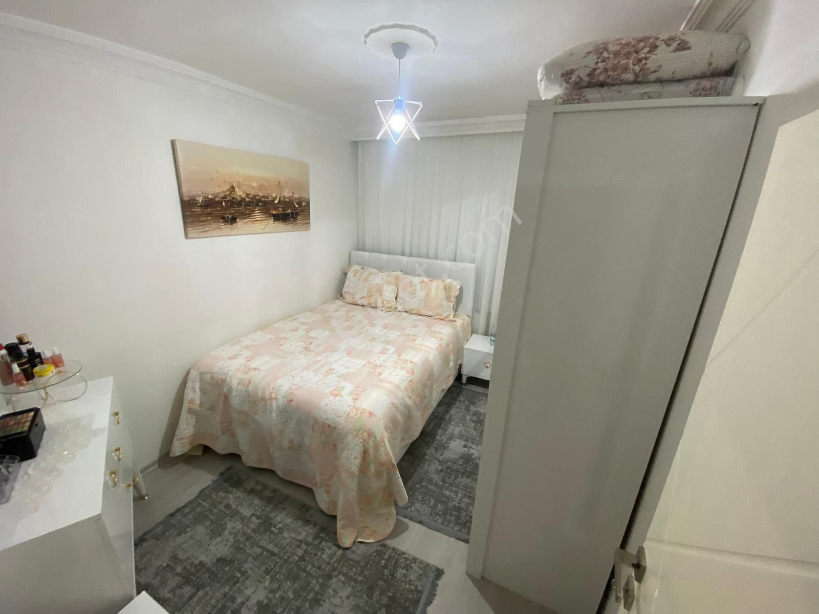 Sincan Ahievran'da Cadde Üzeri Ön Cephe Arakatta Emsalsiz Asansörlü Daire - Görsel 9