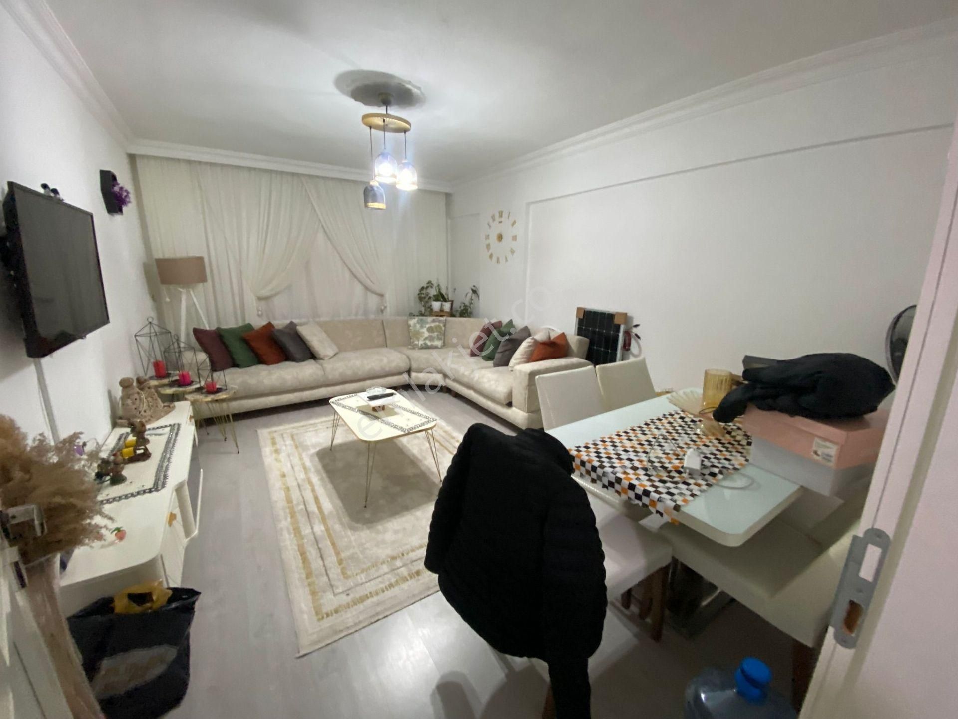 Sincan Ahievran'da Cadde Üzeri Ön Cephe Arakatta Emsalsiz Asansörlü Daire - Görsel 13