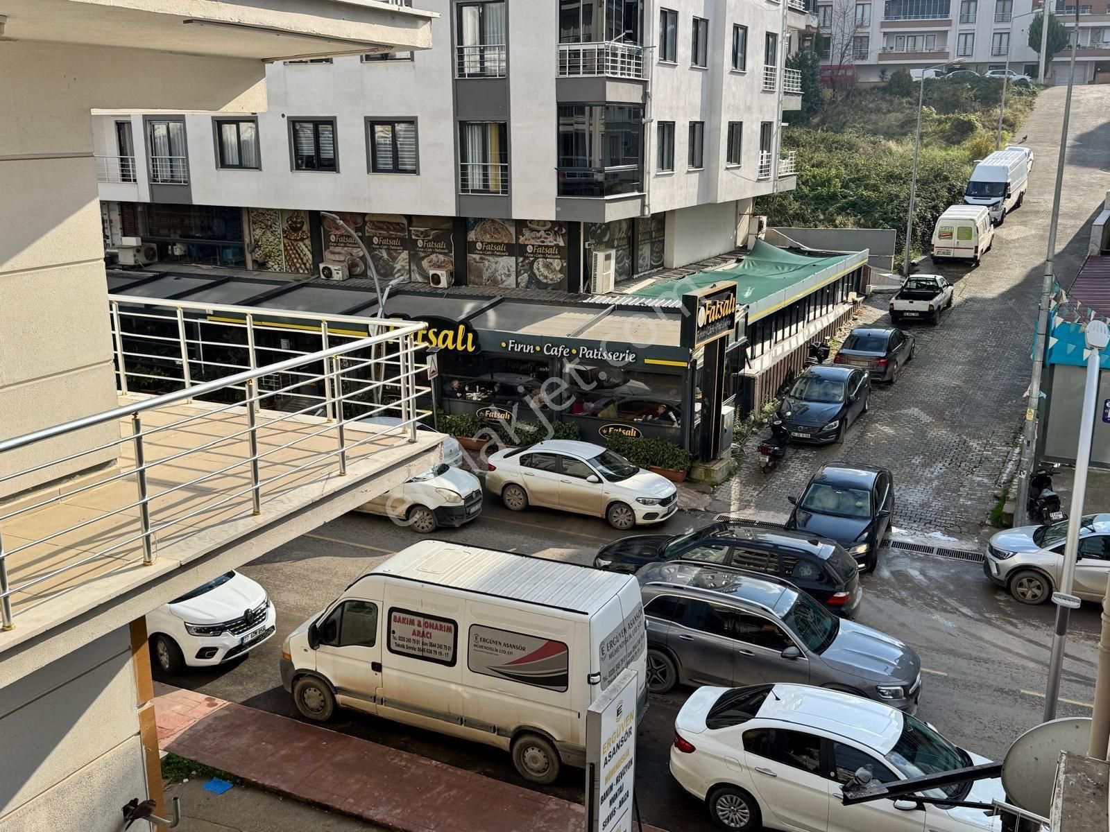 Acillll Kelepir Satılık 3+1 Dubleks Daire 150 M2 Cinarcik Merkezde İskele Meydan