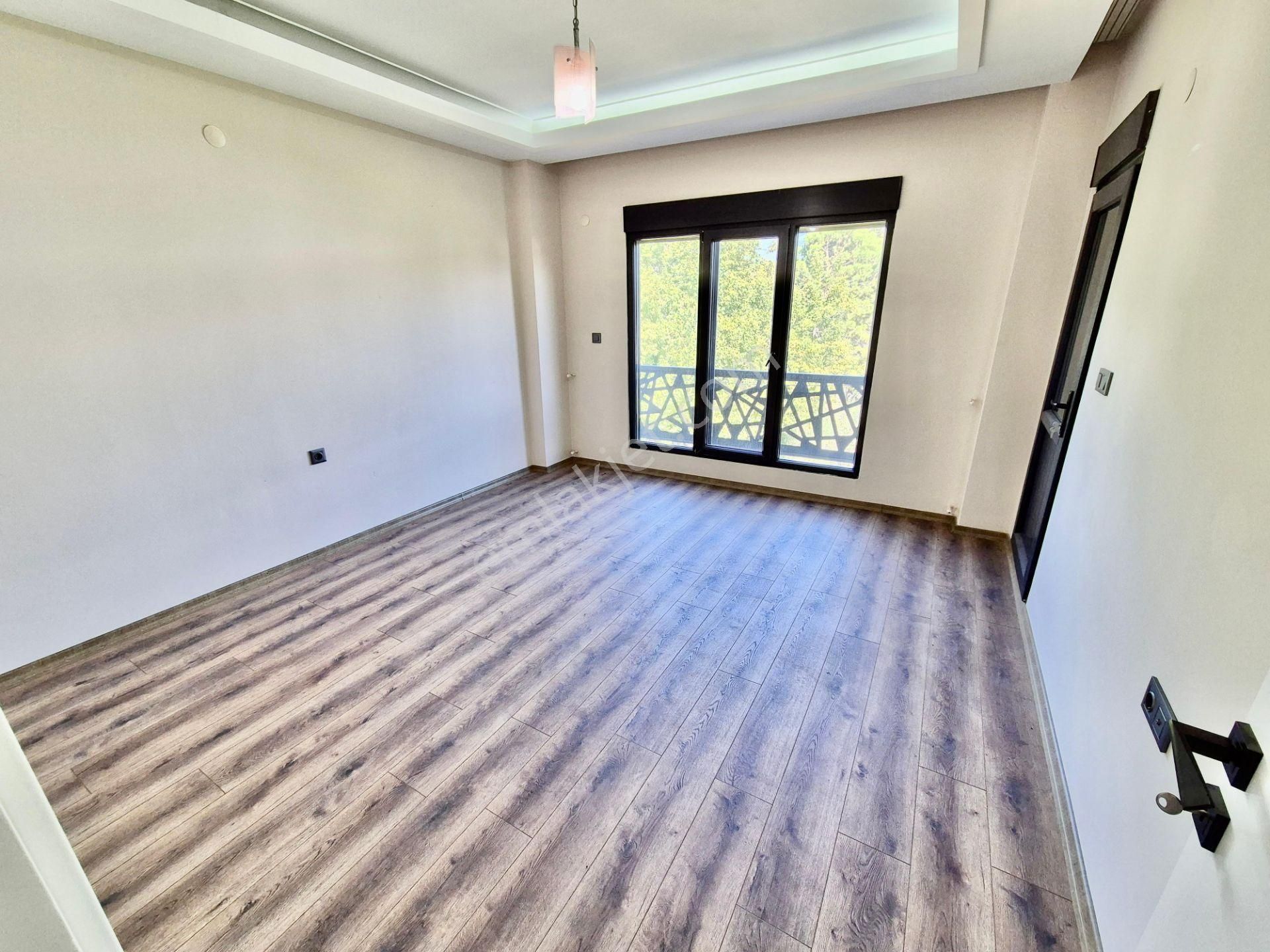 ▓karabuluttan▓akçay'ın En Prestijli Noktasında & Lüx Sıfır 4+1 Satılık Villa - Görsel 16