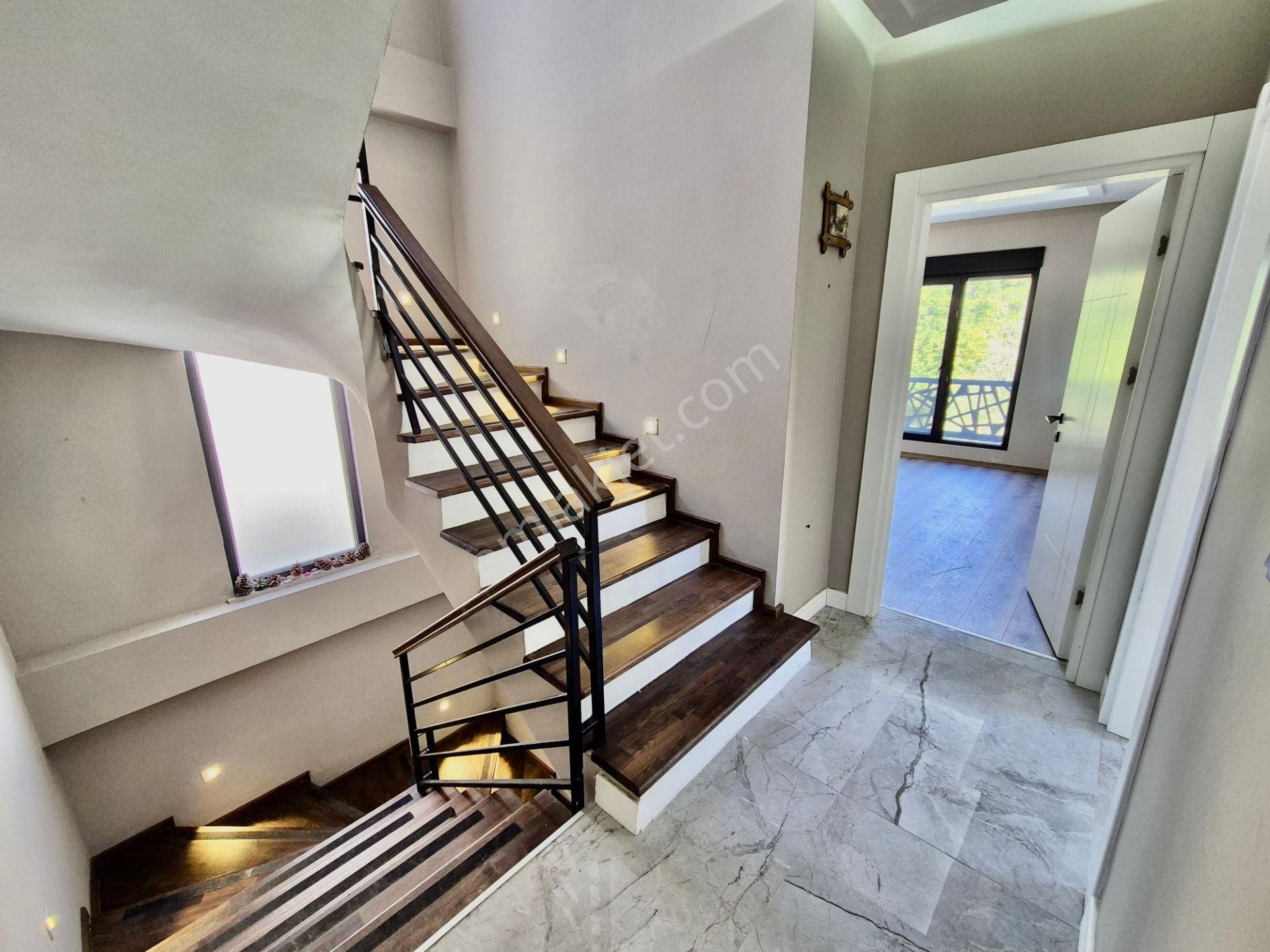 ▓karabuluttan▓akçay'ın En Prestijli Noktasında & Lüx Sıfır 4+1 Satılık Villa - Görsel 26