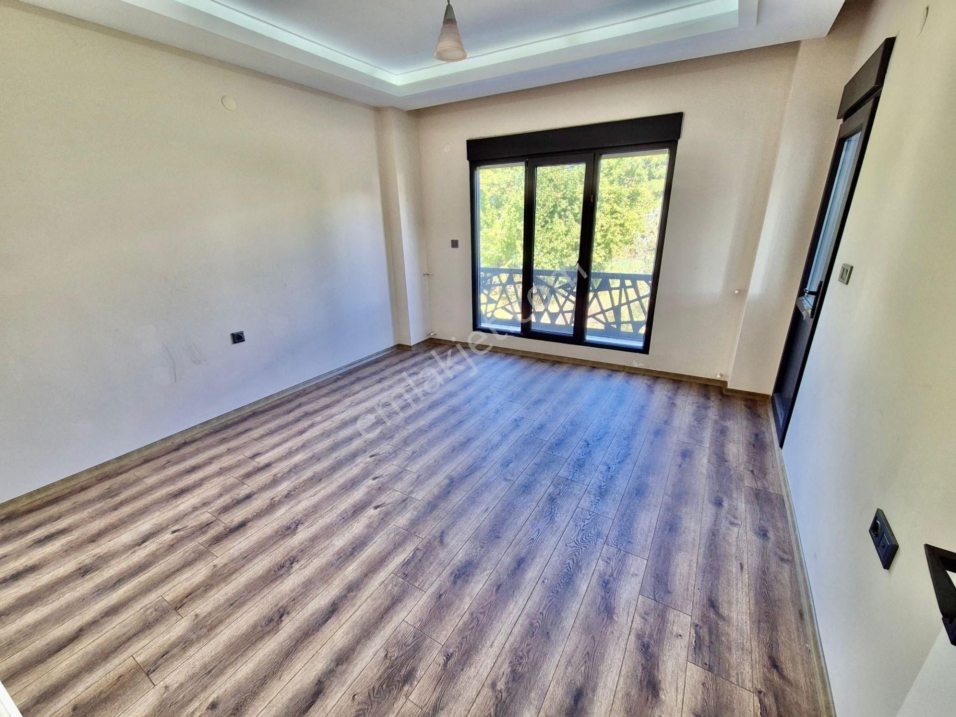 ▓karabuluttan▓akçay'ın En Prestijli Noktasında & Lüx Sıfır 4+1 Satılık Villa - Görsel 4