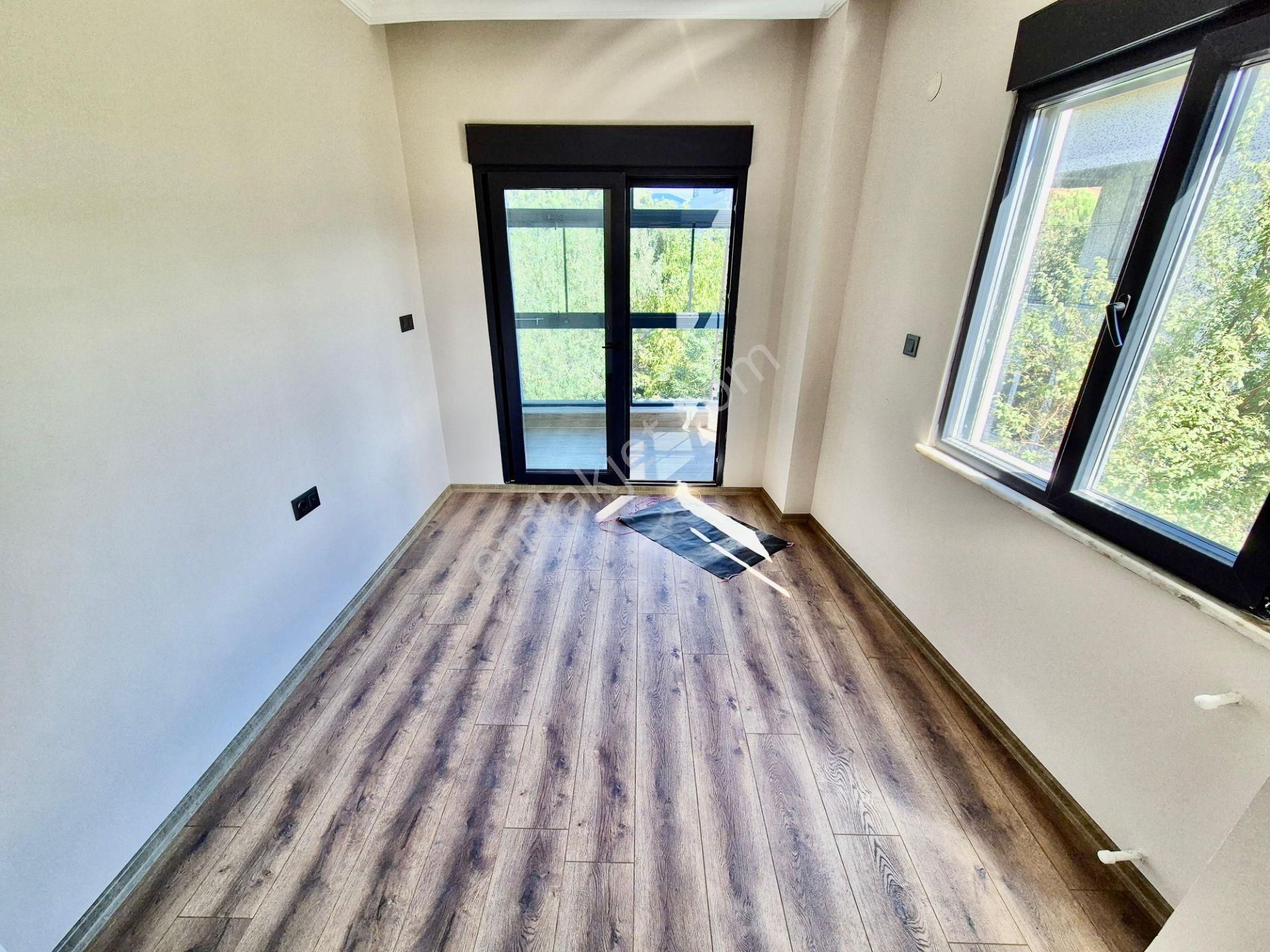 ▓karabuluttan▓akçay'ın En Prestijli Noktasında & Lüx Sıfır 4+1 Satılık Villa - Görsel 11