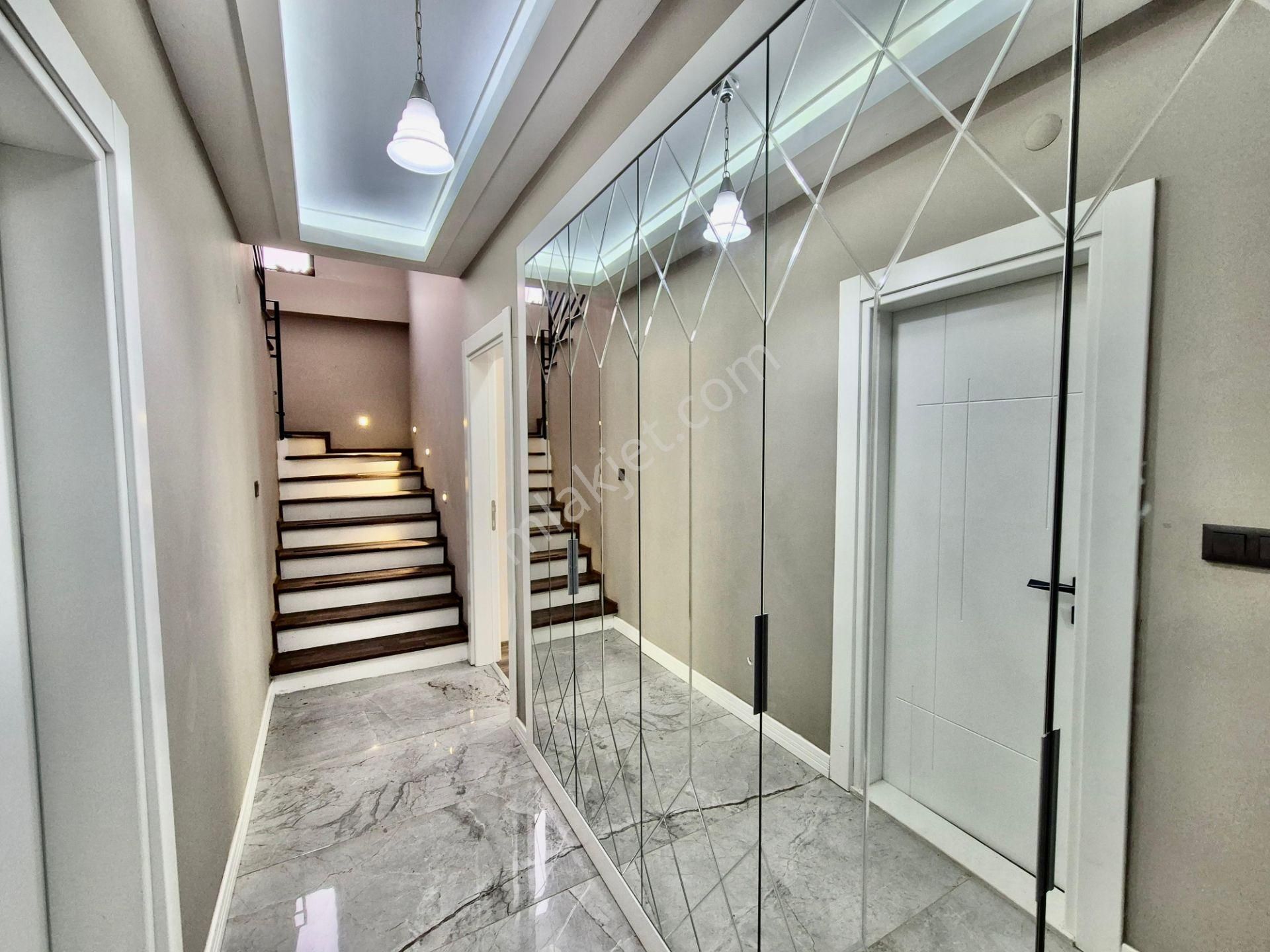 ▓karabuluttan▓akçay'ın En Prestijli Noktasında & Lüx Sıfır 4+1 Satılık Villa - Görsel 32