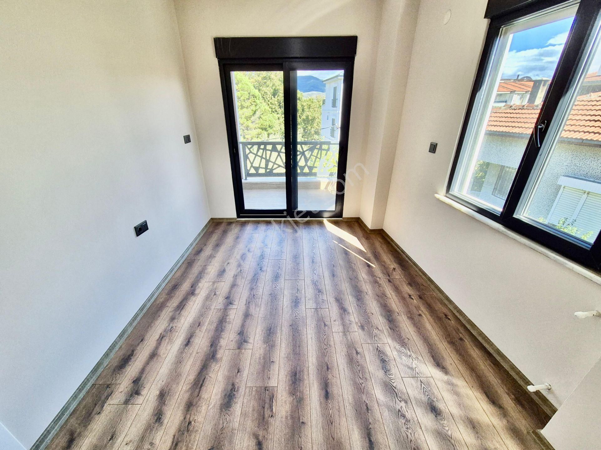 ▓karabuluttan▓akçay'ın En Prestijli Noktasında & Lüx Sıfır 4+1 Satılık Villa - Görsel 19