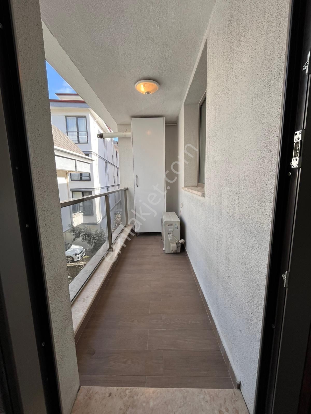 Özmecaz'dan Asmalıevler'de Üniversite Mevki 1+1 60m2 Arakat Balkonlu Full Eşyalı Lüks Apart - Görsel 7