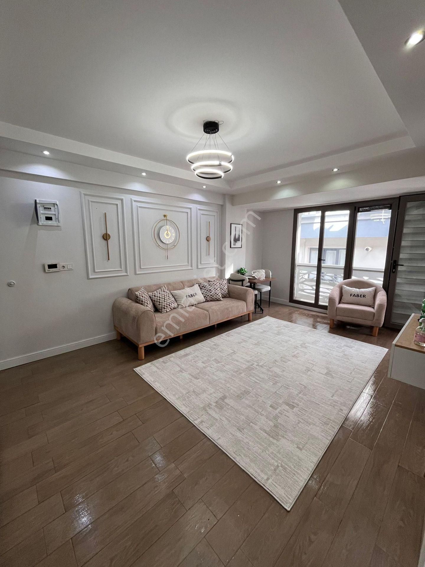 Özmecaz'dan Asmalıevler'de Üniversite Mevki 1+1 60m2 Arakat Balkonlu Full Eşyalı Lüks Apart