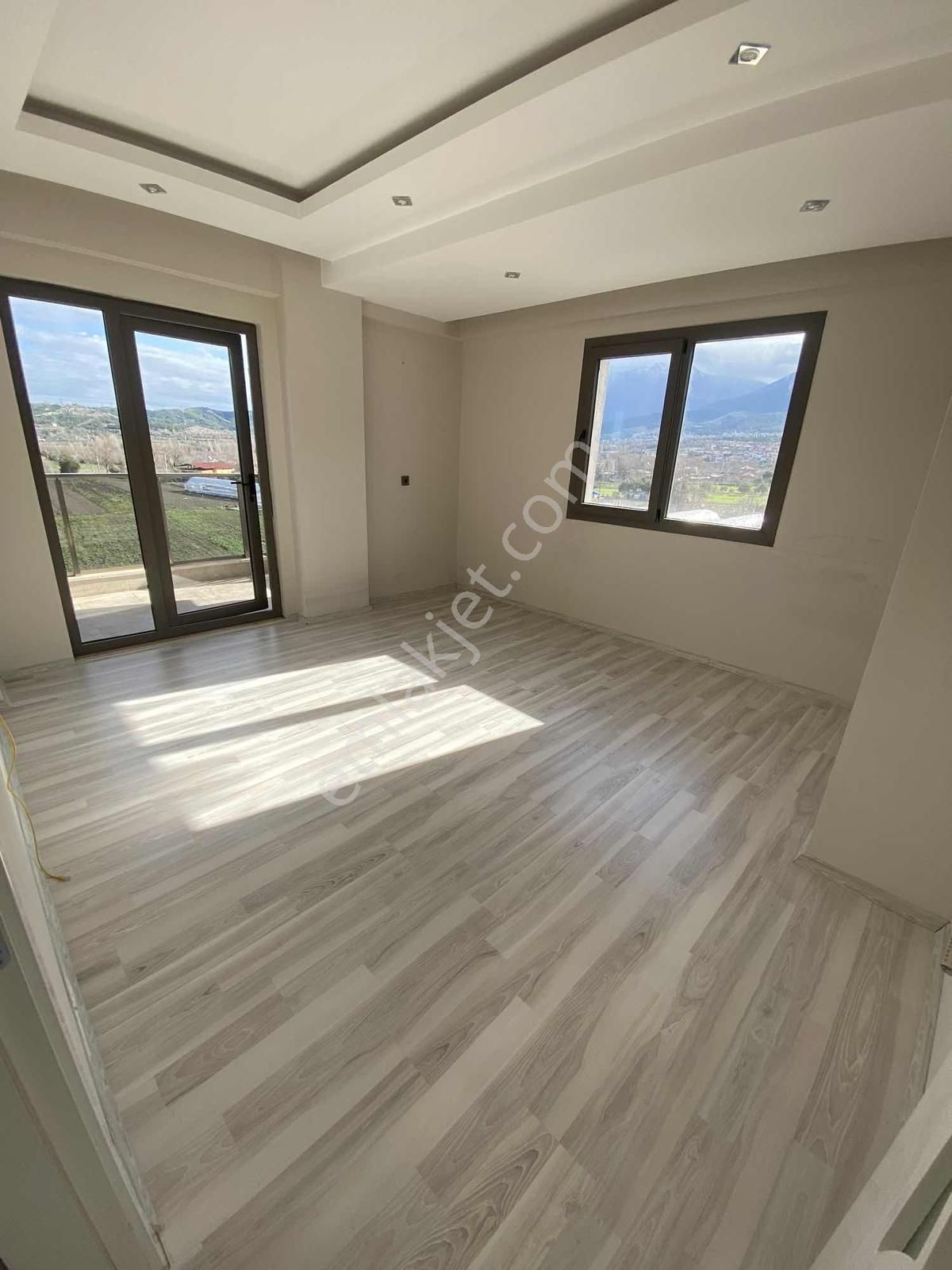 Bağbaşı Eskiyol Yakını 2+1 105m2 Arakat Manzaralı Fırsat Daire - Görsel 8