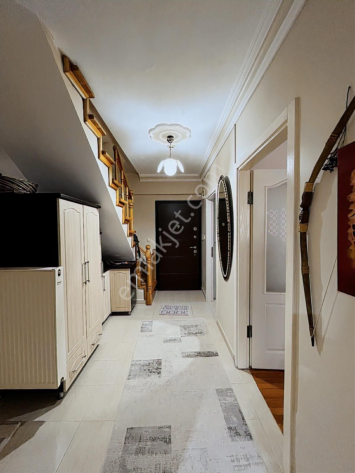 Mimarsinan' Da Geniş Kullanımlı Alt Üst Ayrı Girişli Dubleks - Görsel 22