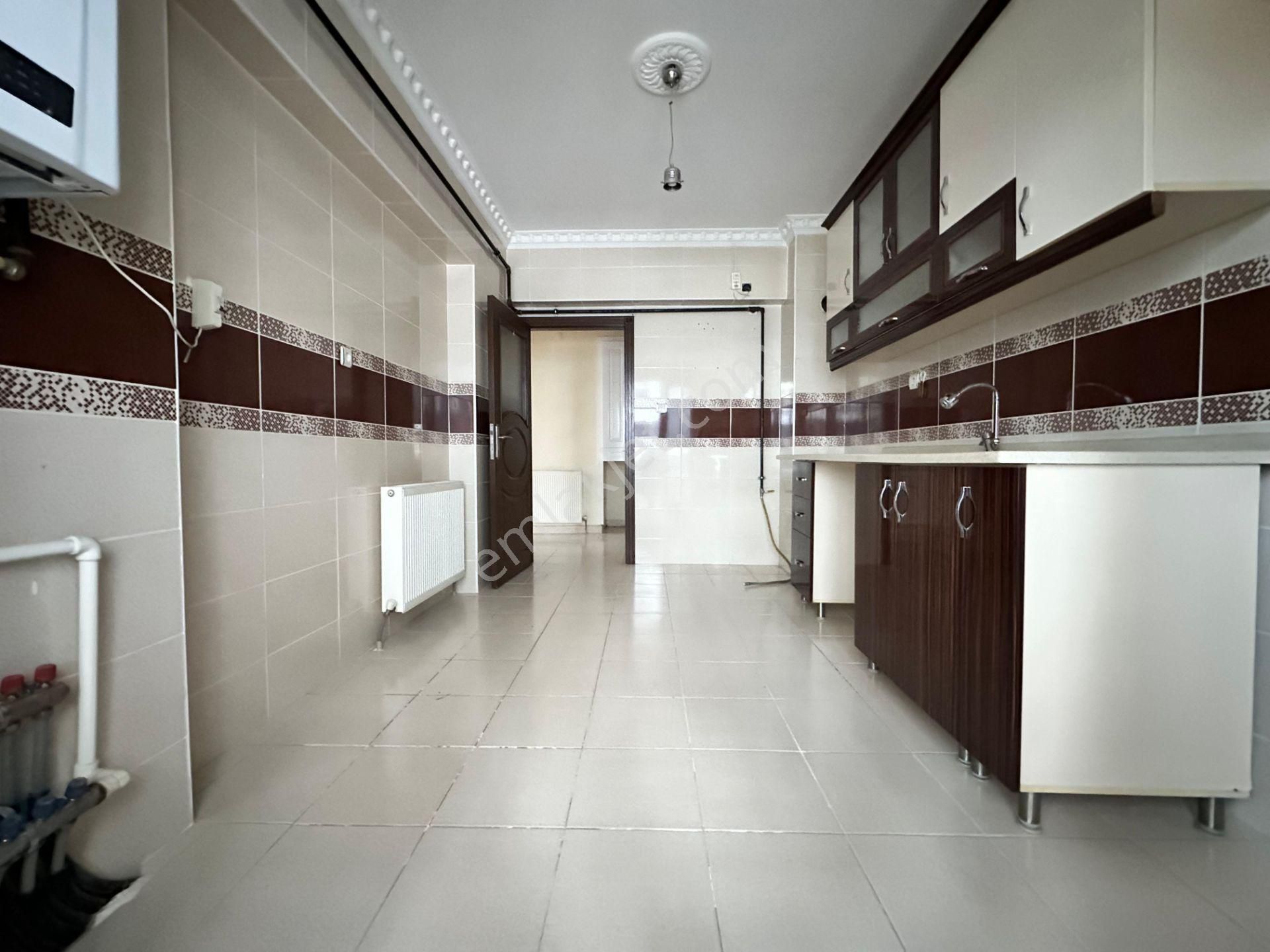 Pursaklar Mehmet Zengin Emlak'tan Fatih Mah. Çift Banyolu 2.kat 3+1 Yapılı Daire - Görsel 5