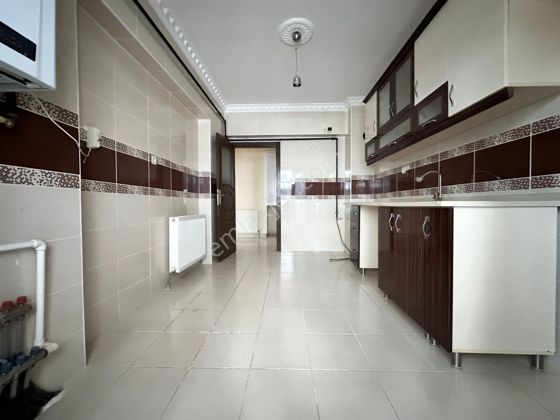 Pursaklar Mehmet Zengin Emlak'tan Fatih Mah. Çift Banyolu 2.kat 3+1 Yapılı Daire - Görsel 8