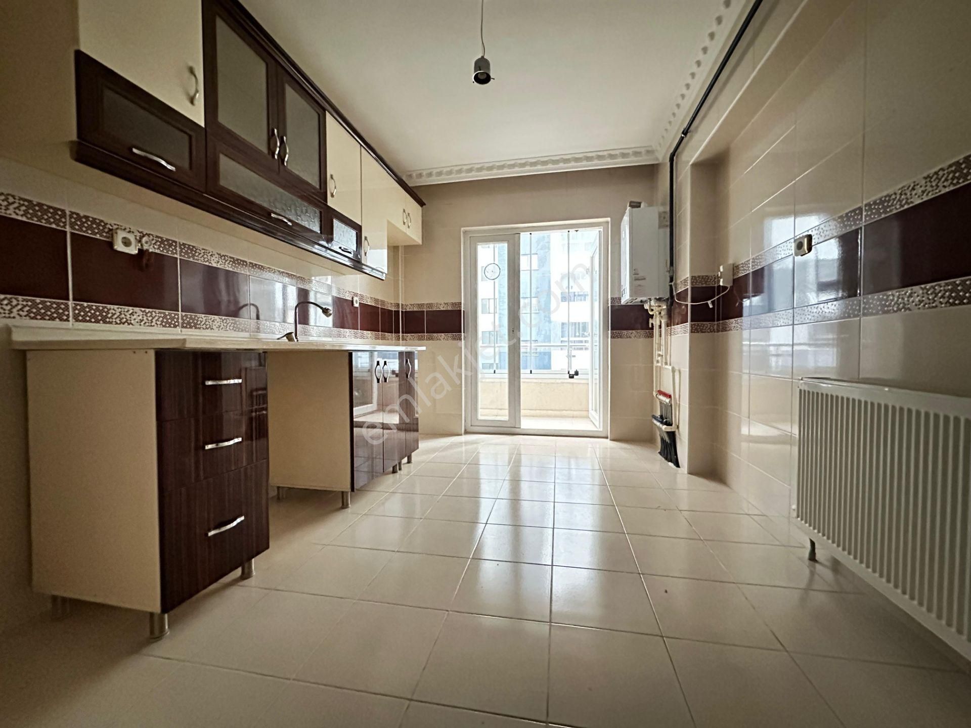 Pursaklar Mehmet Zengin Emlak'tan Fatih Mah. Çift Banyolu 2.kat 3+1 Yapılı Daire - Görsel 3