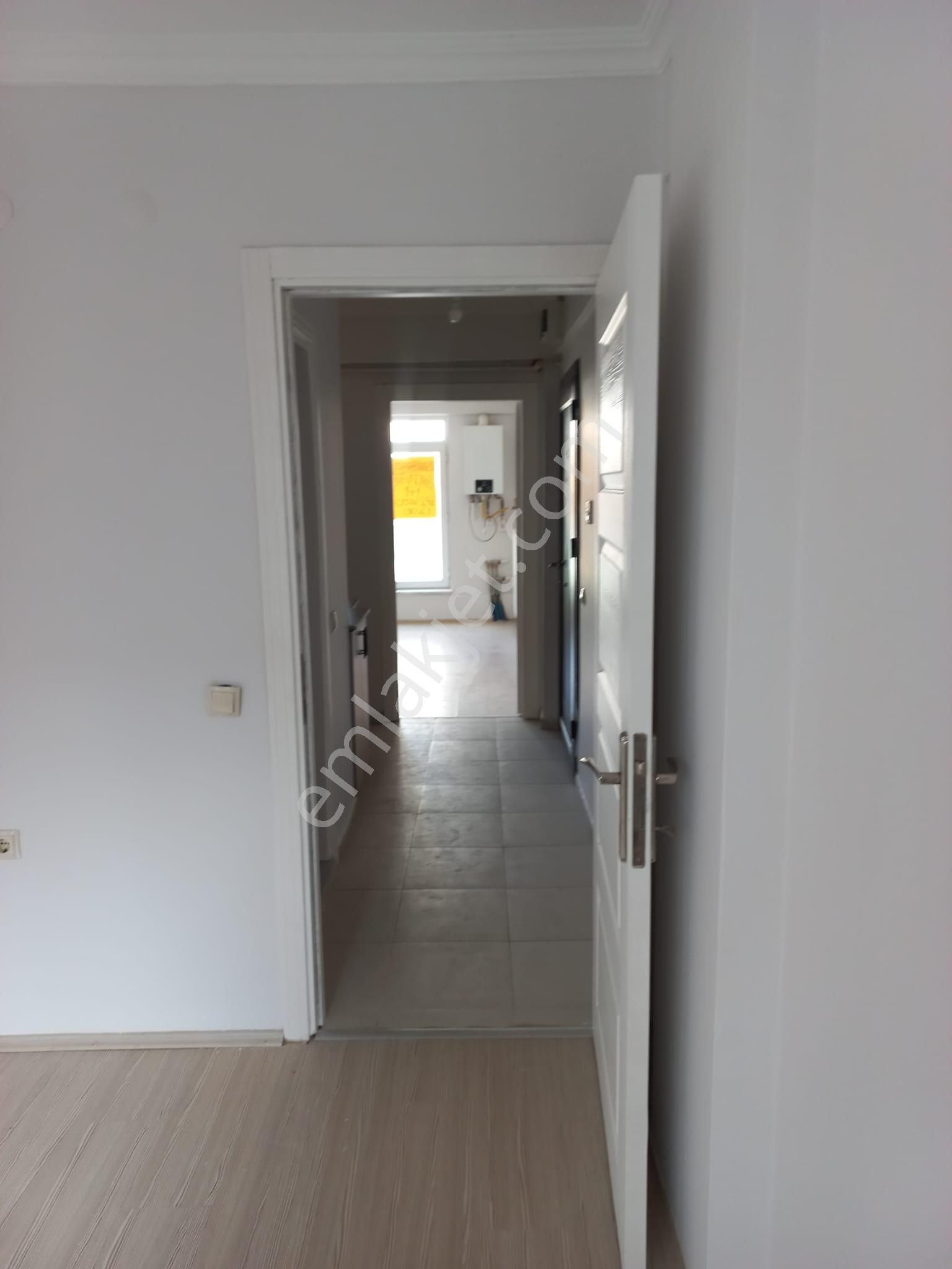 Sütlüce Mh Satılık 1+1 Apart ; Cuma Pazarı - Anadolu Üniversitesine Yürüme Mesafesinde Bulunan ; - Görsel 5