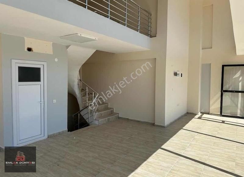 Aydoğmuş Da 3 Katlı Asma Katlı Köşe Başı Acil Kiralık Dükkan - Görsel 2
