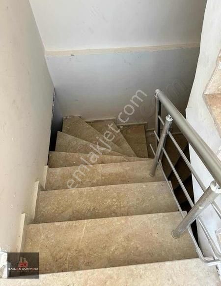 Aydoğmuş Da 3 Katlı Asma Katlı Köşe Başı Acil Kiralık Dükkan - Görsel 20